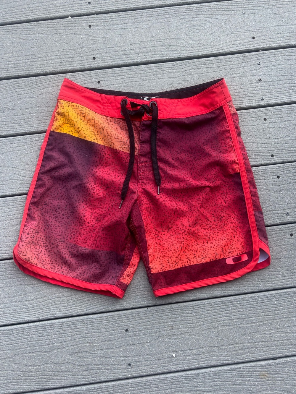 Men’s Oakley Board Shorts Size 30